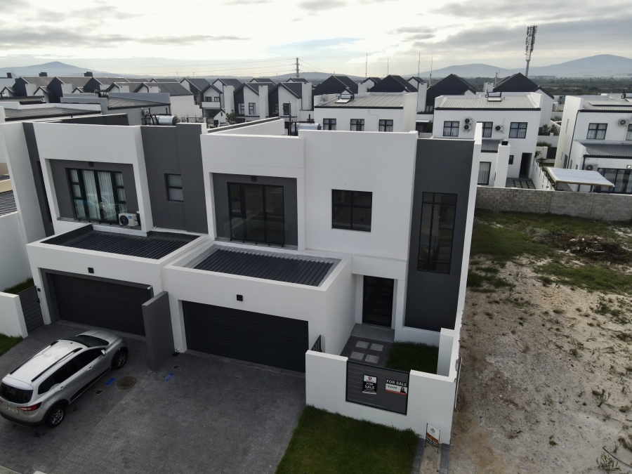 4 Bedroom Property for Sale in Sandown Western Cape
